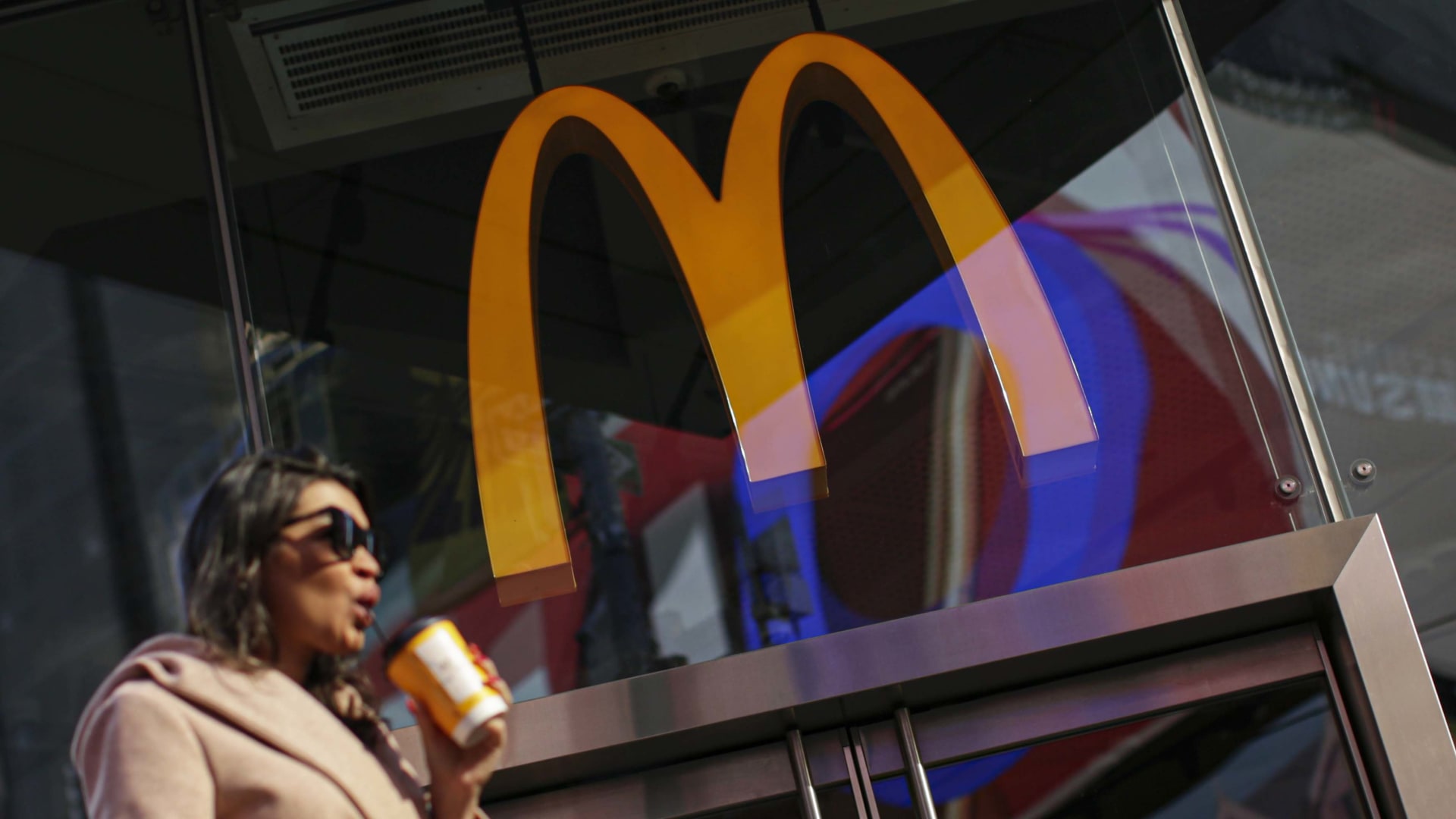 New York City Just Changed Fast-Food Employment Forever