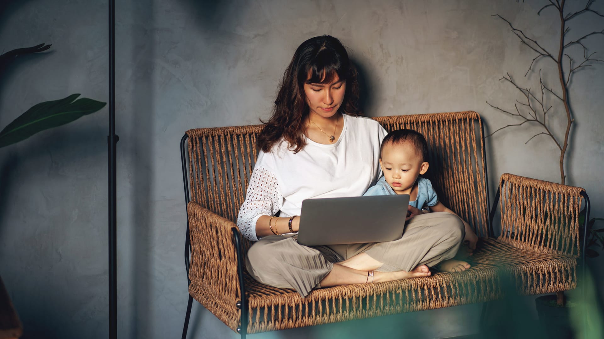 Research Has Found Hiring More Working Moms Is Really Good for Business (and Here's Why)