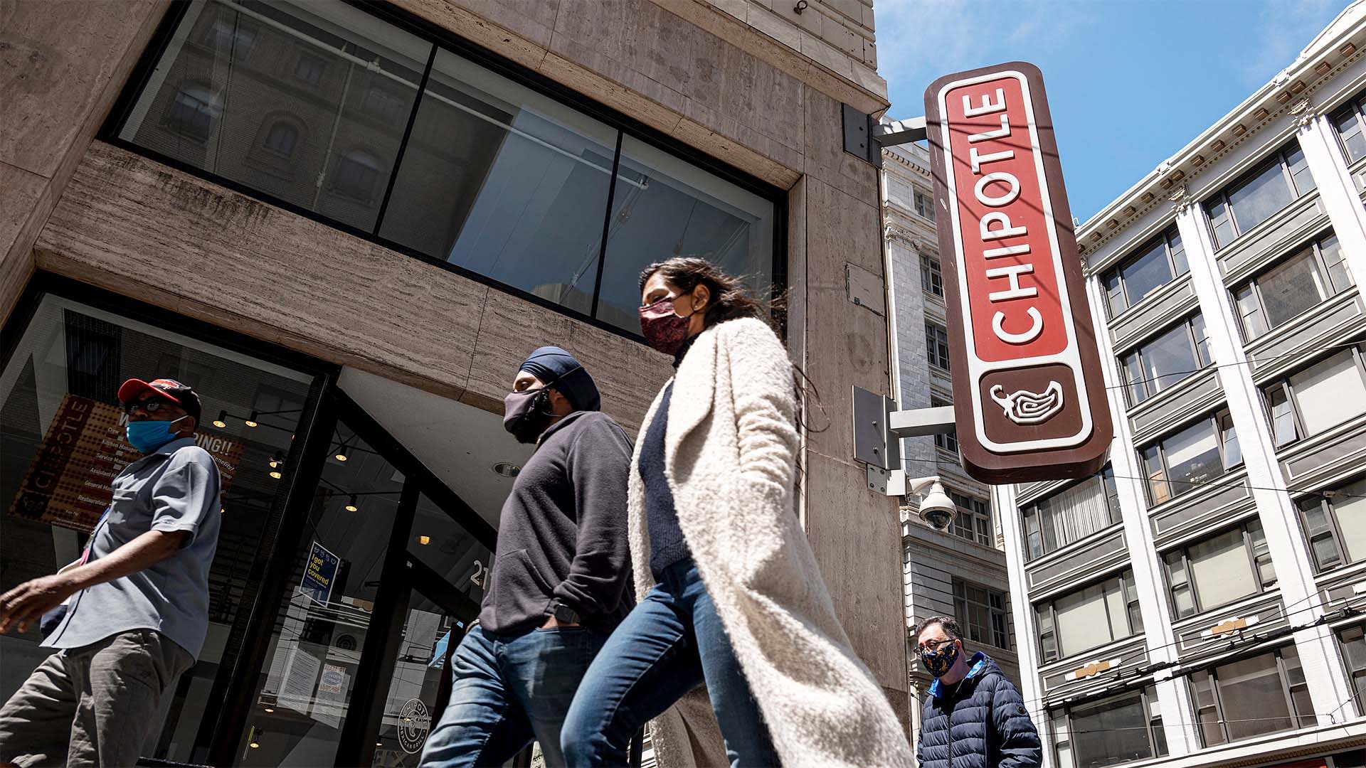 Chipotle Makes a Mistake Limiting Employee Tips