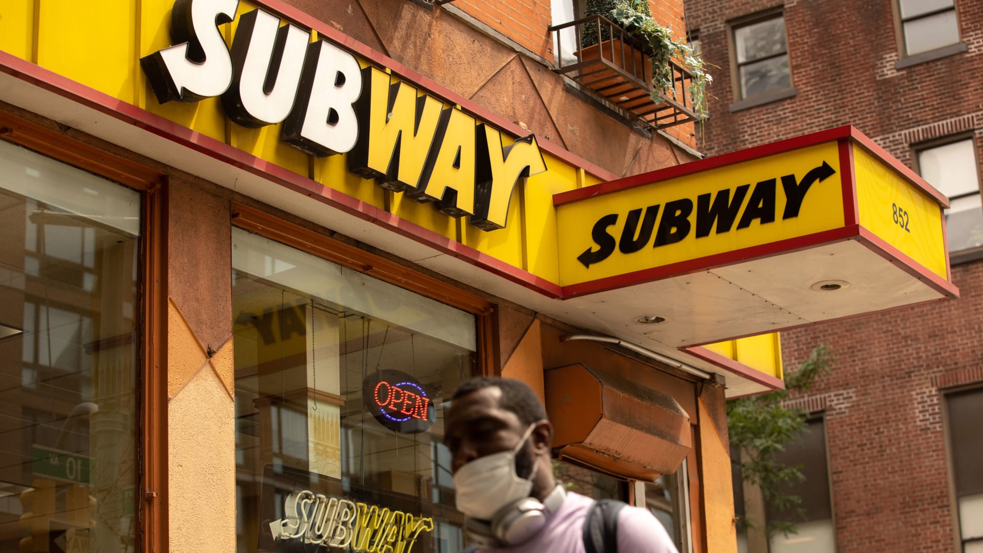 A Subway restaurant location in New York City.