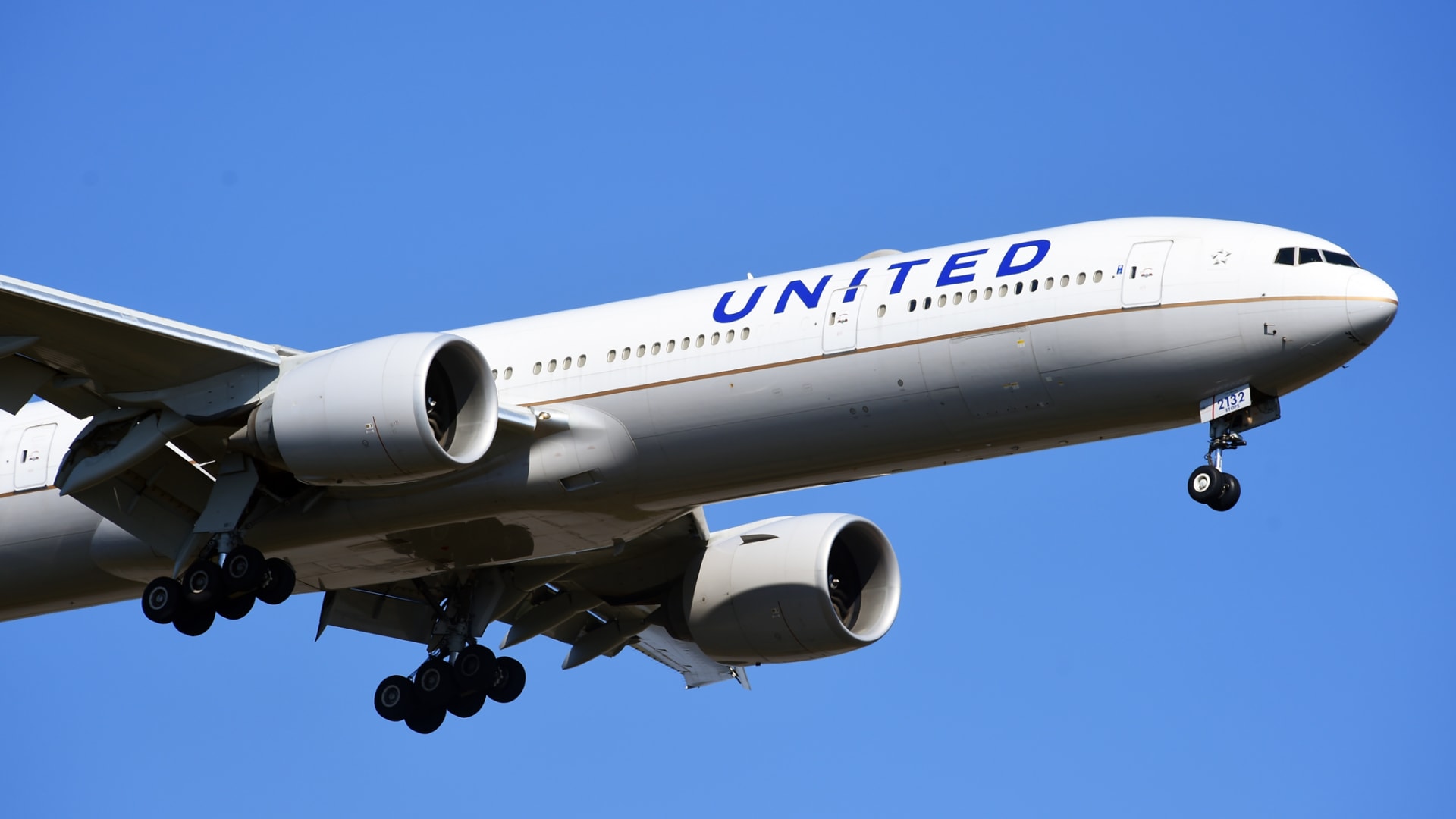 The CEO of United Airlines Just Made a Bold Prediction. These 3 Words Mattered Most