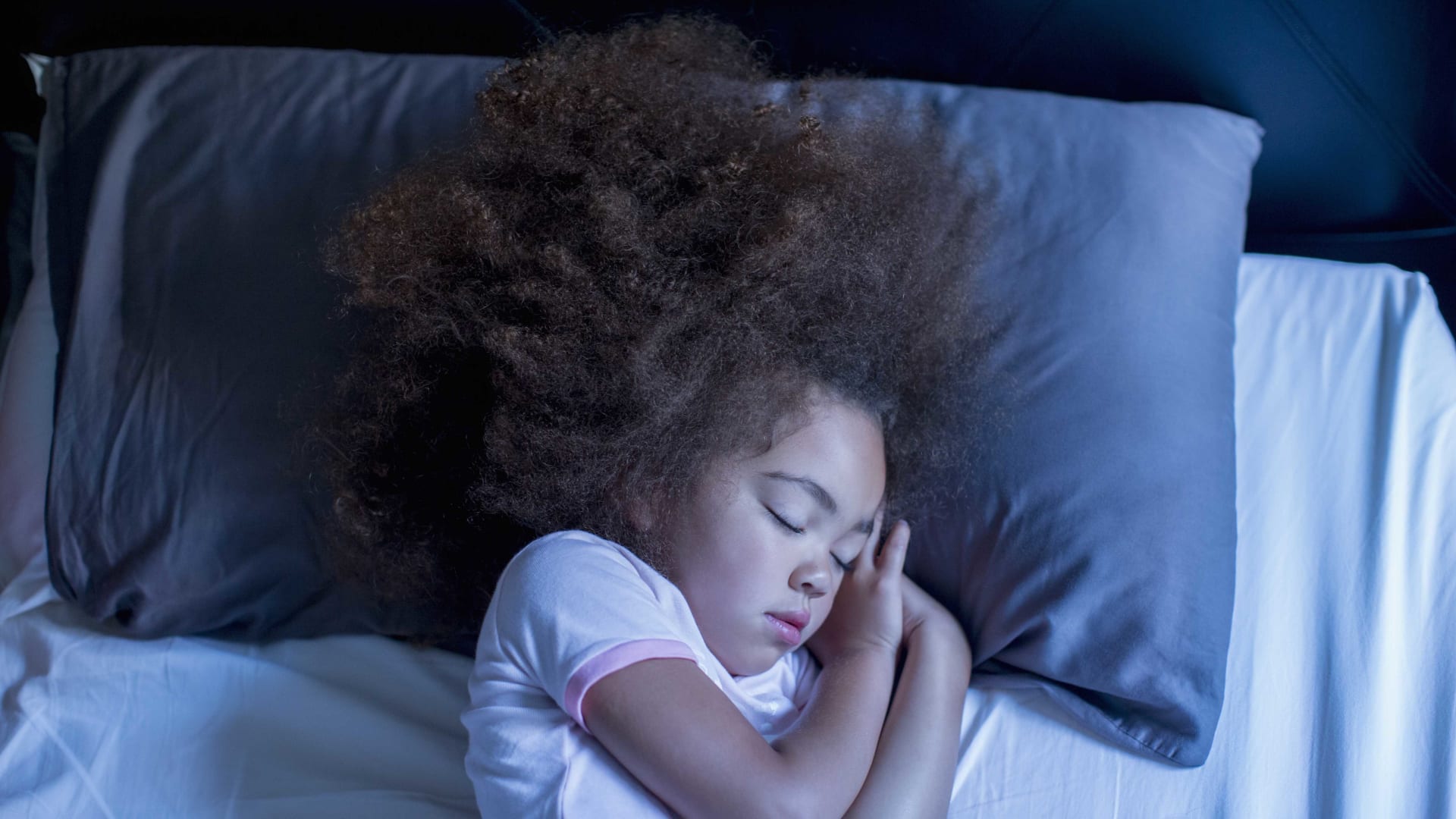 Kids Who Have Regular Bedtimes Are More Successful Adults