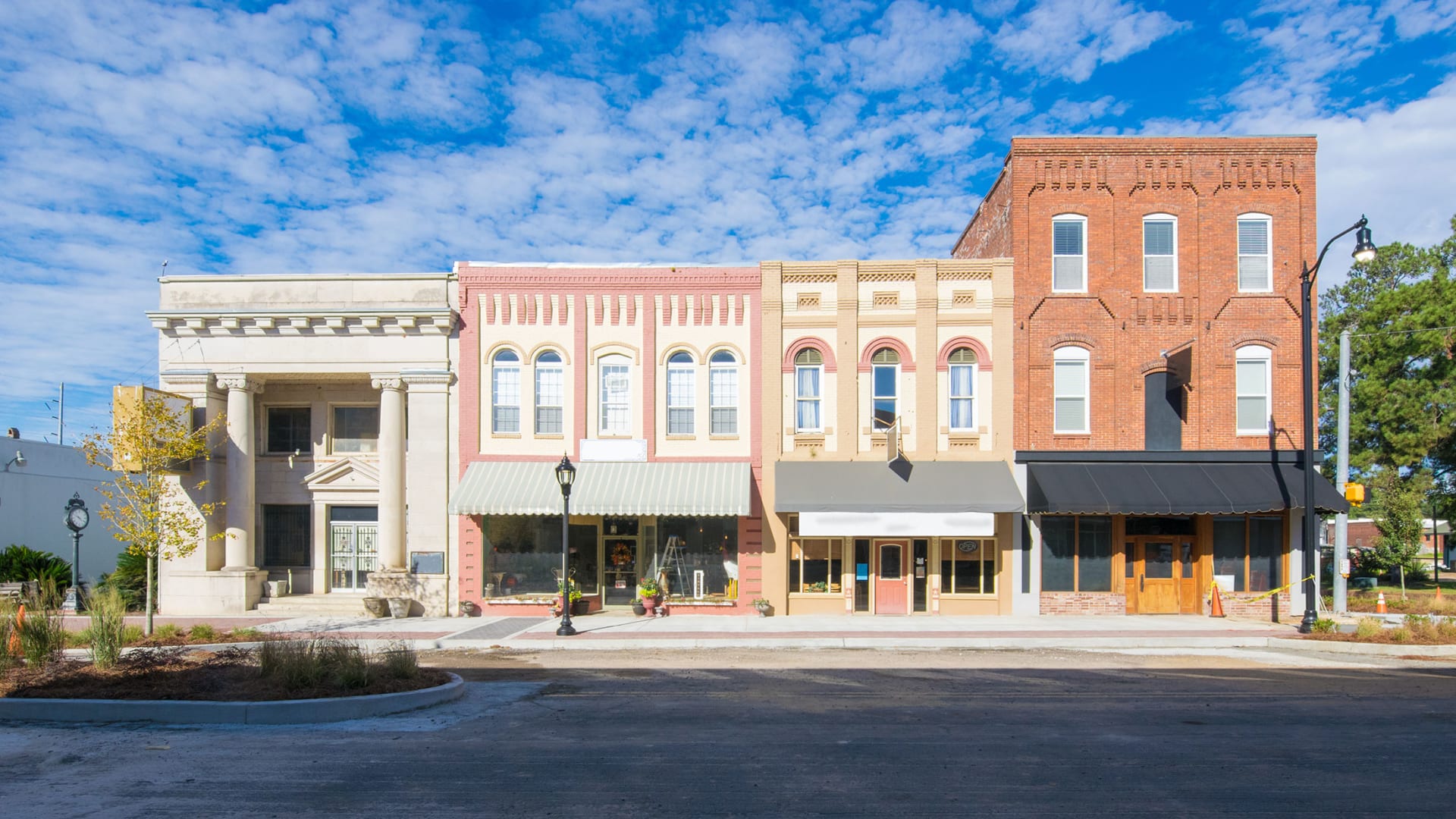 New Report: 2022 Is Set to Be a Banner Year for America's Small Towns (and Their Small Businesses)