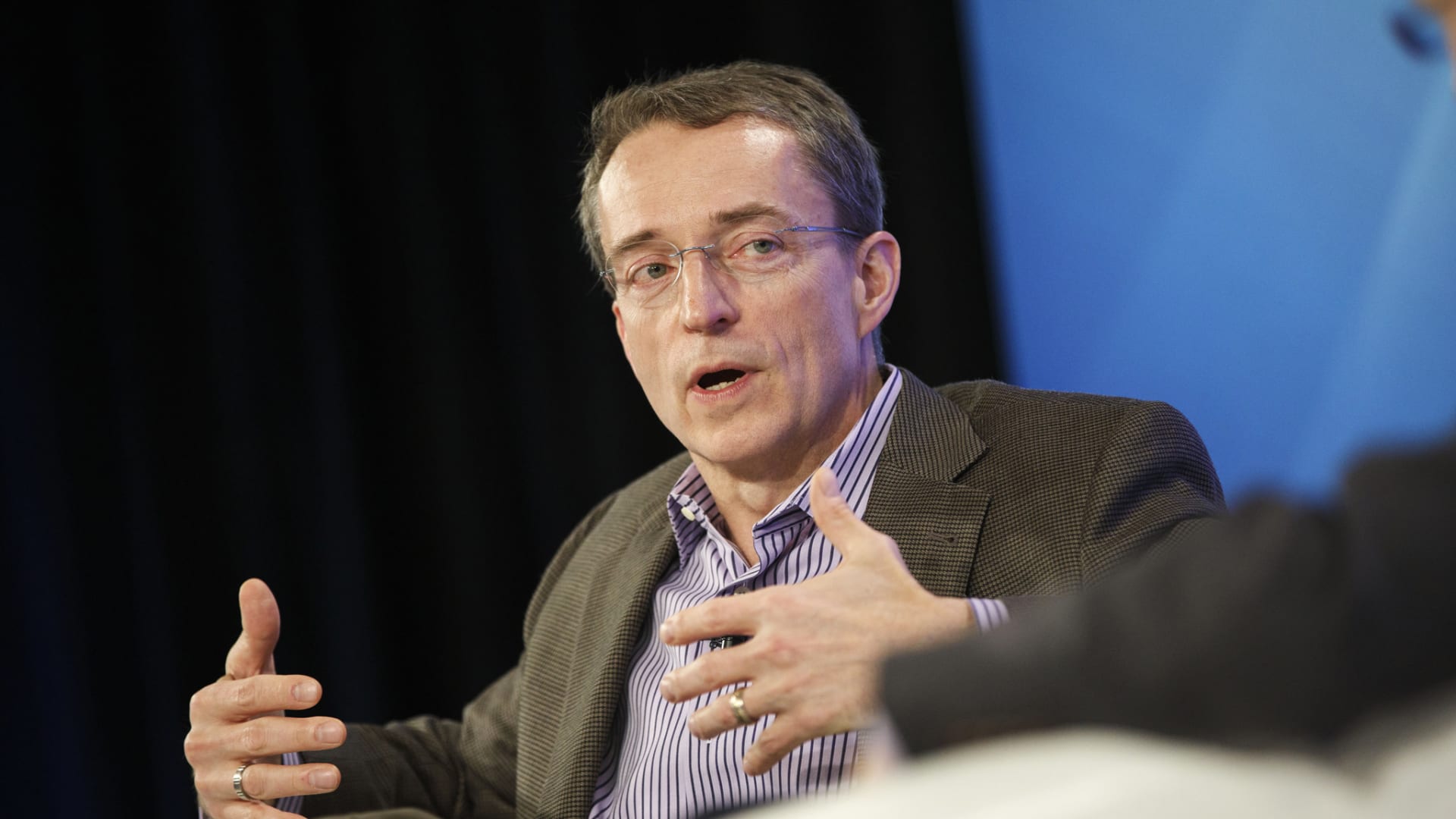 Intel's New CEO Took A Thinly Veiled Shot At Apple. Why It's Actually A ...