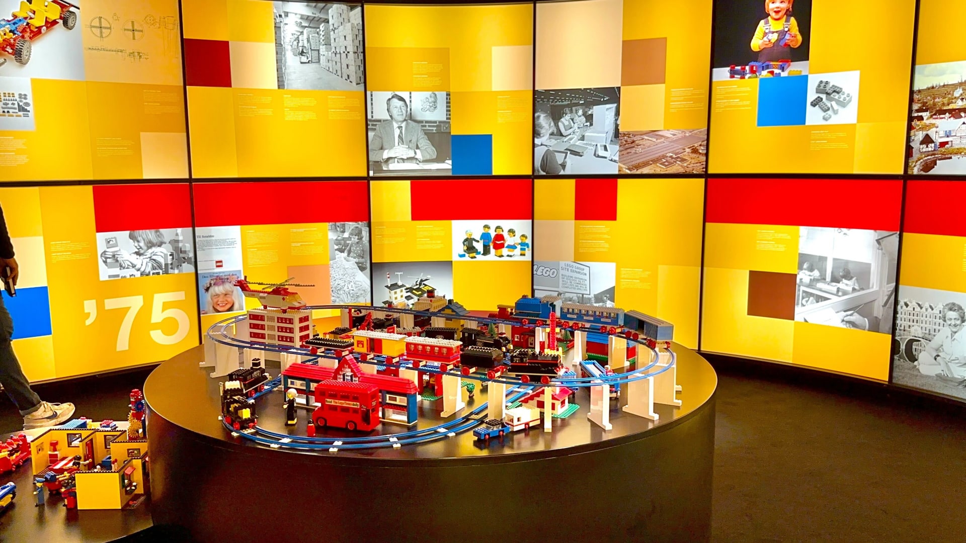 helvede sweater Marco Polo Lego Has a Secret Museum That You Can't Visit. It's the Company's Most  Brilliant Idea | Inc.com