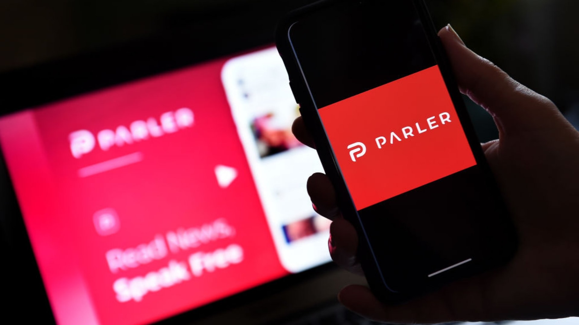 People Are Planning to Ditch Their iPhones Over Apple's Ban of Parler. That's a Terrible Idea