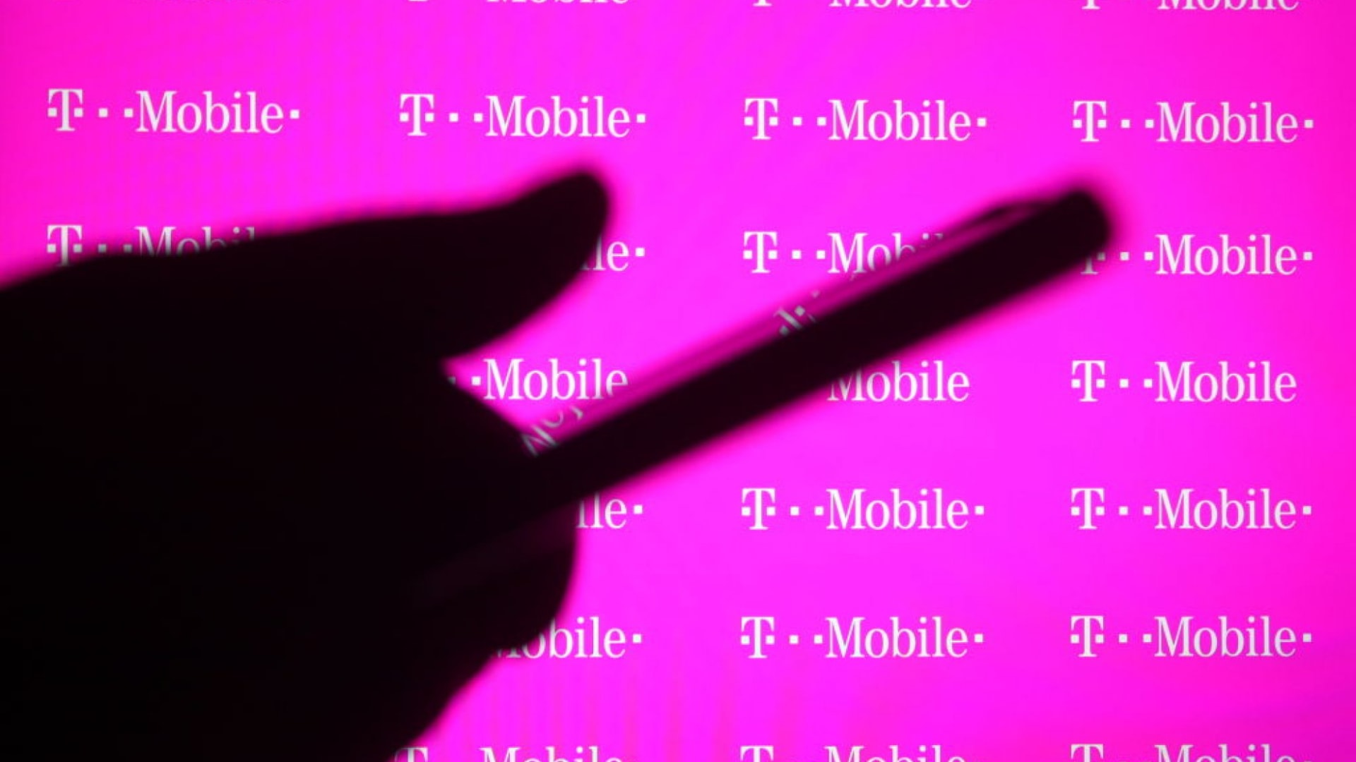 T-Mobile Suffered a Massive Data Breach. Its Response Is the 1 Thing No Company Should Ever Do