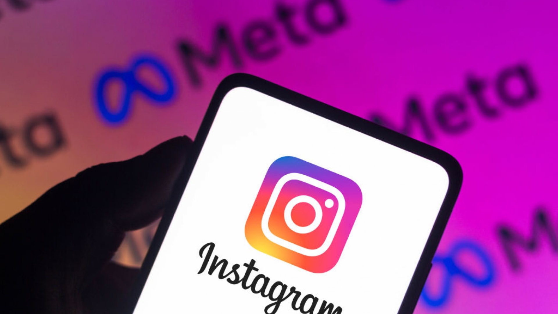 Instagram Is Finally Bringing Back the 1 Feature Everyone Wants and It's a Very Bad Sign