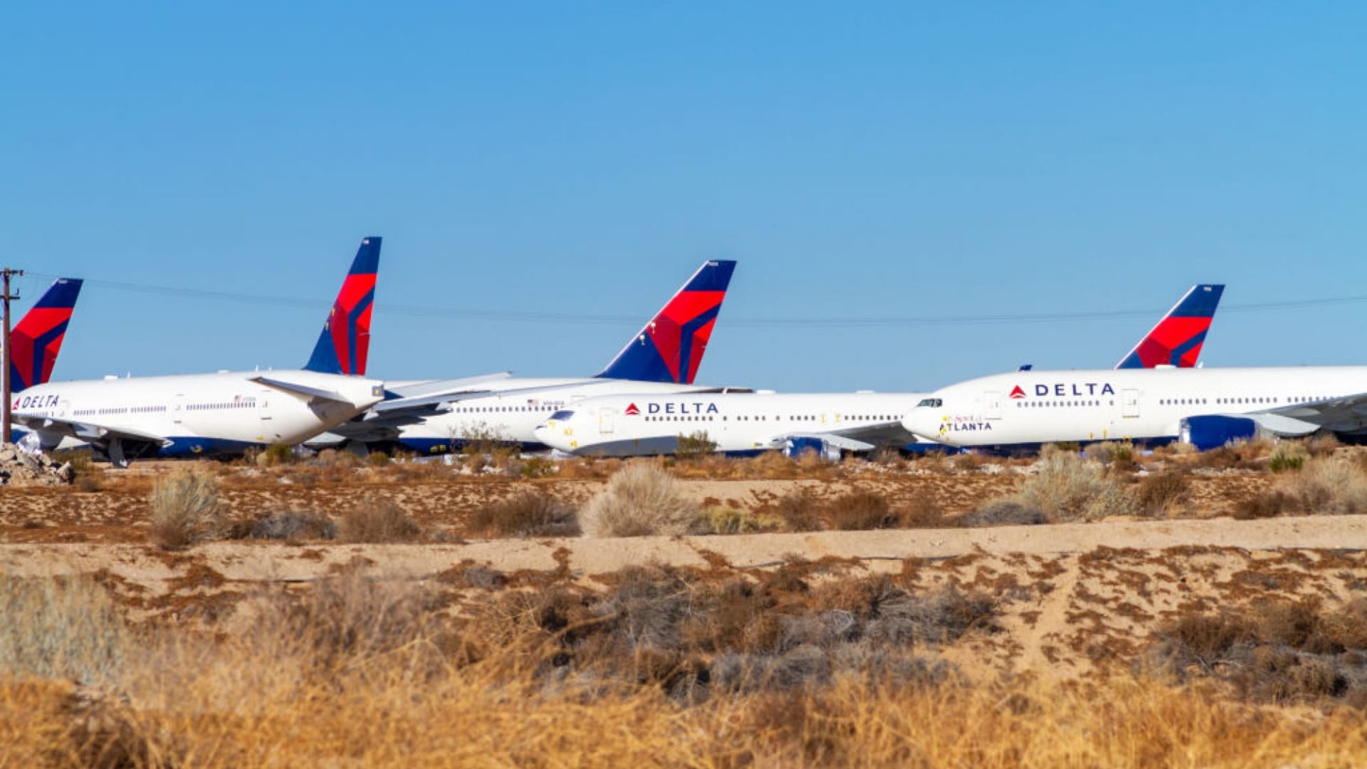 Delta Offered Customers a Chance to Buy a Gift Card Made From an Old DC-9 Aircraft. It Sold Out in Minutes