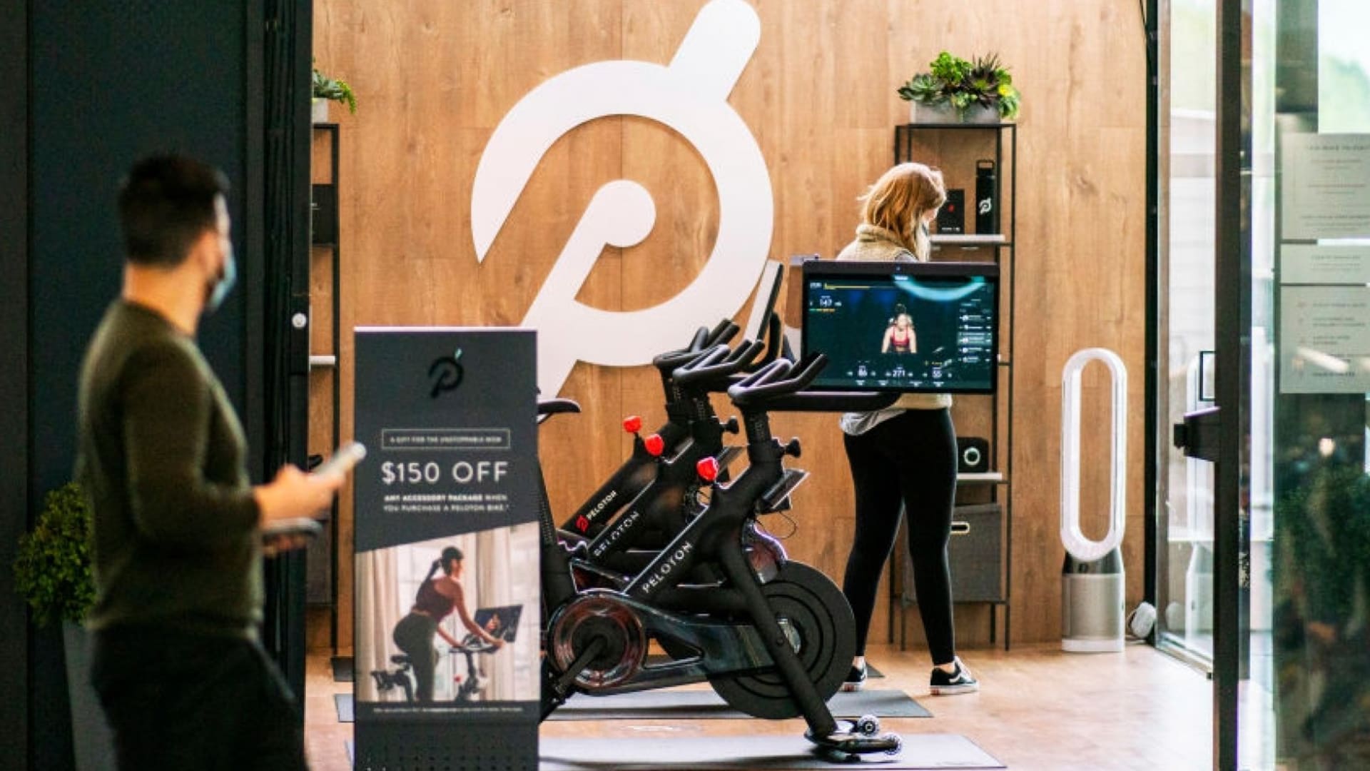Peloton's CEO Quit After Laying Off 2,800 People. It's a Brutal Lesson About How Not to Lead