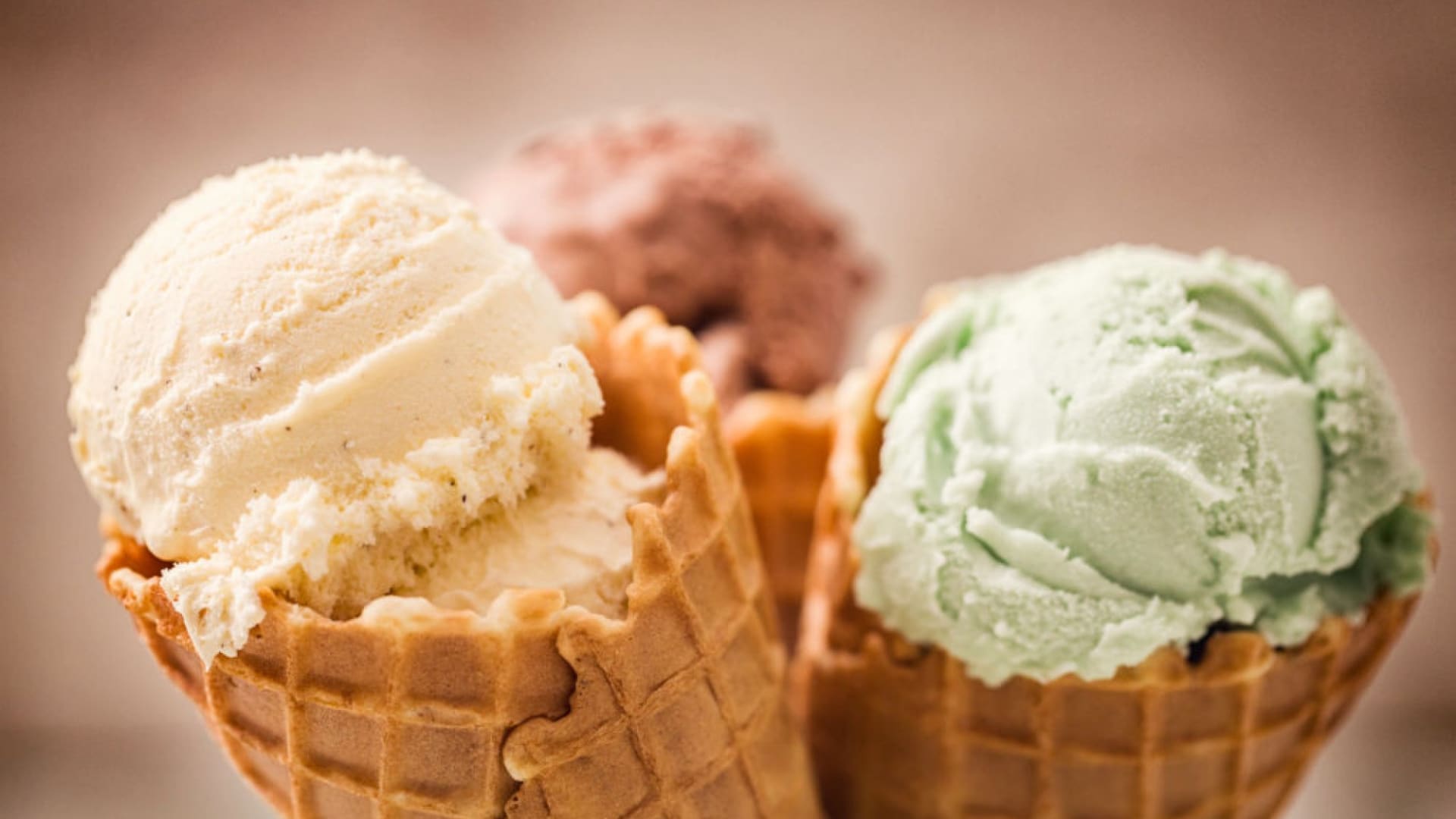 Desperate for Staff, This Ice Cream Shop Owner Made an Unusual Decision. It's a Lesson in Emotional Intelligence