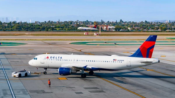 Delta Air Lines and Starbucks launch loyalty partnership